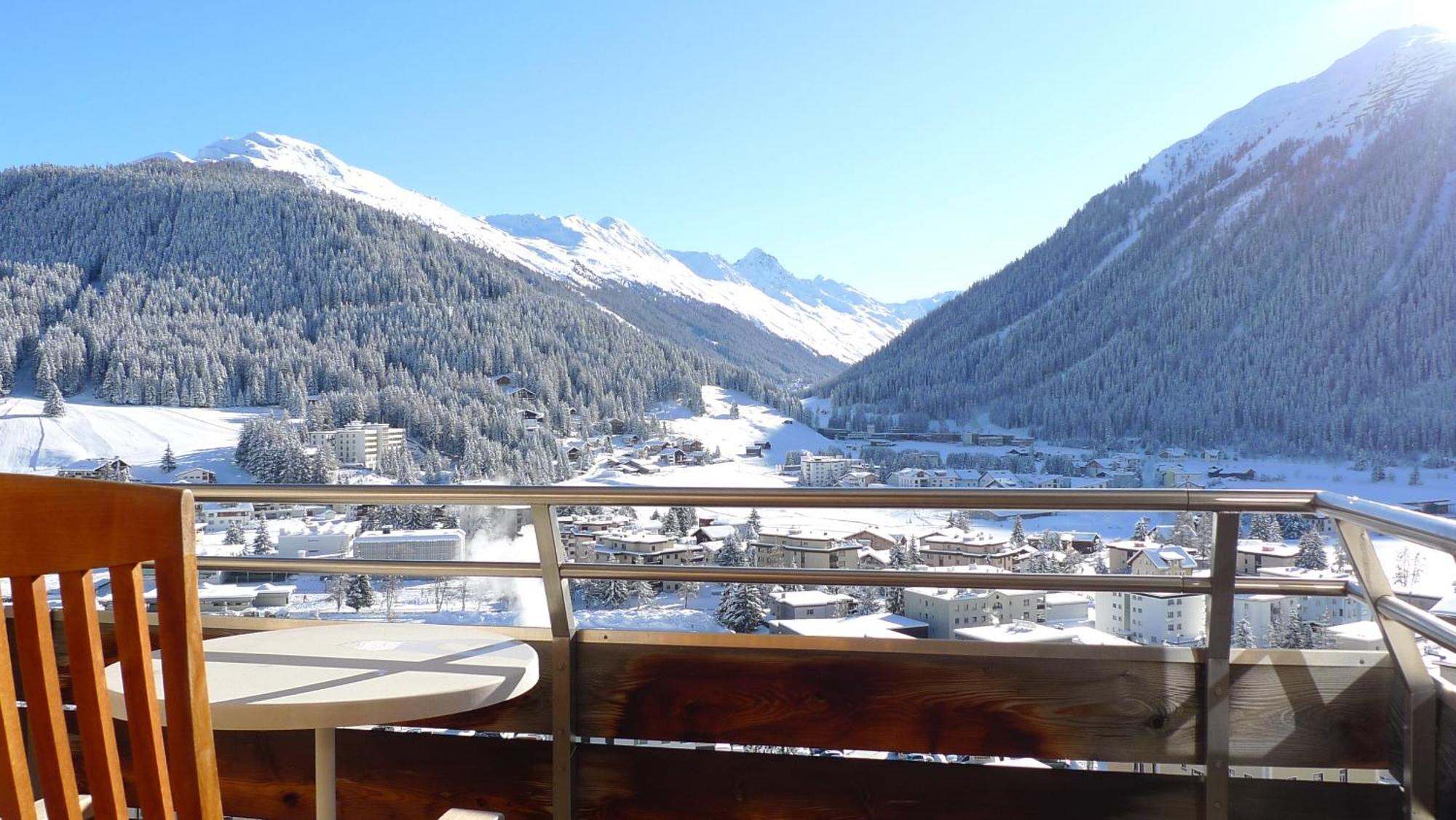 Spectacular View & Central Location In Davos Bagian luar foto